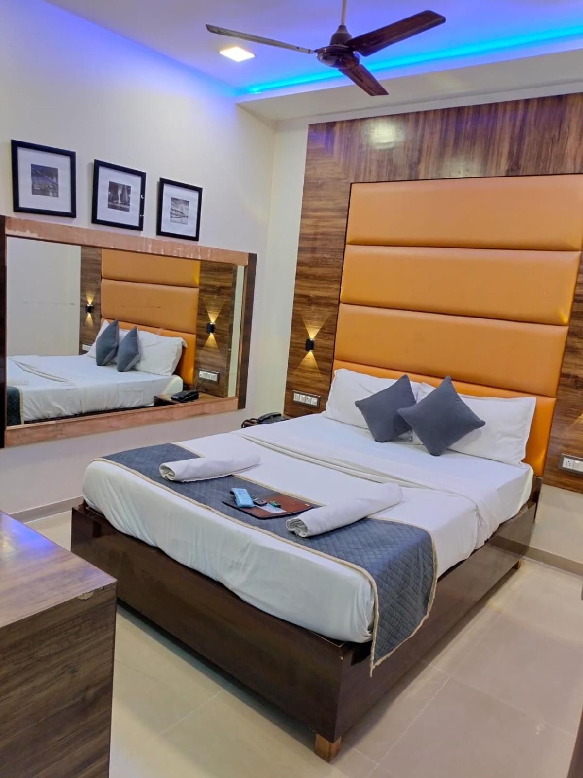 Hotel Blue Wellington - Near Mumbai Airport المظهر الخارجي الصورة