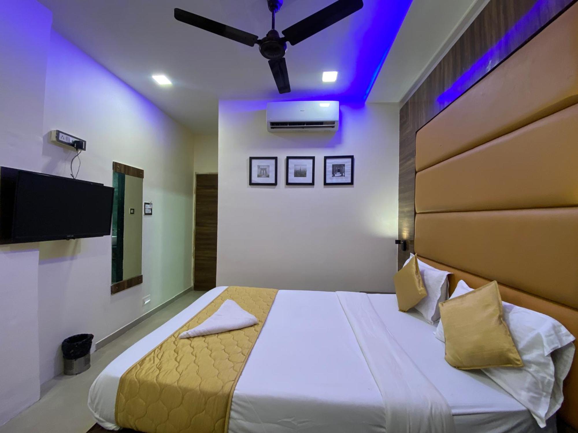 Hotel Blue Wellington - Near Mumbai Airport المظهر الخارجي الصورة
