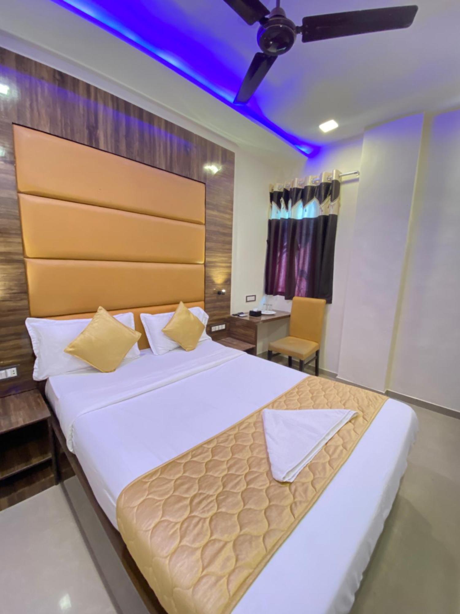 Hotel Blue Wellington - Near Mumbai Airport المظهر الخارجي الصورة