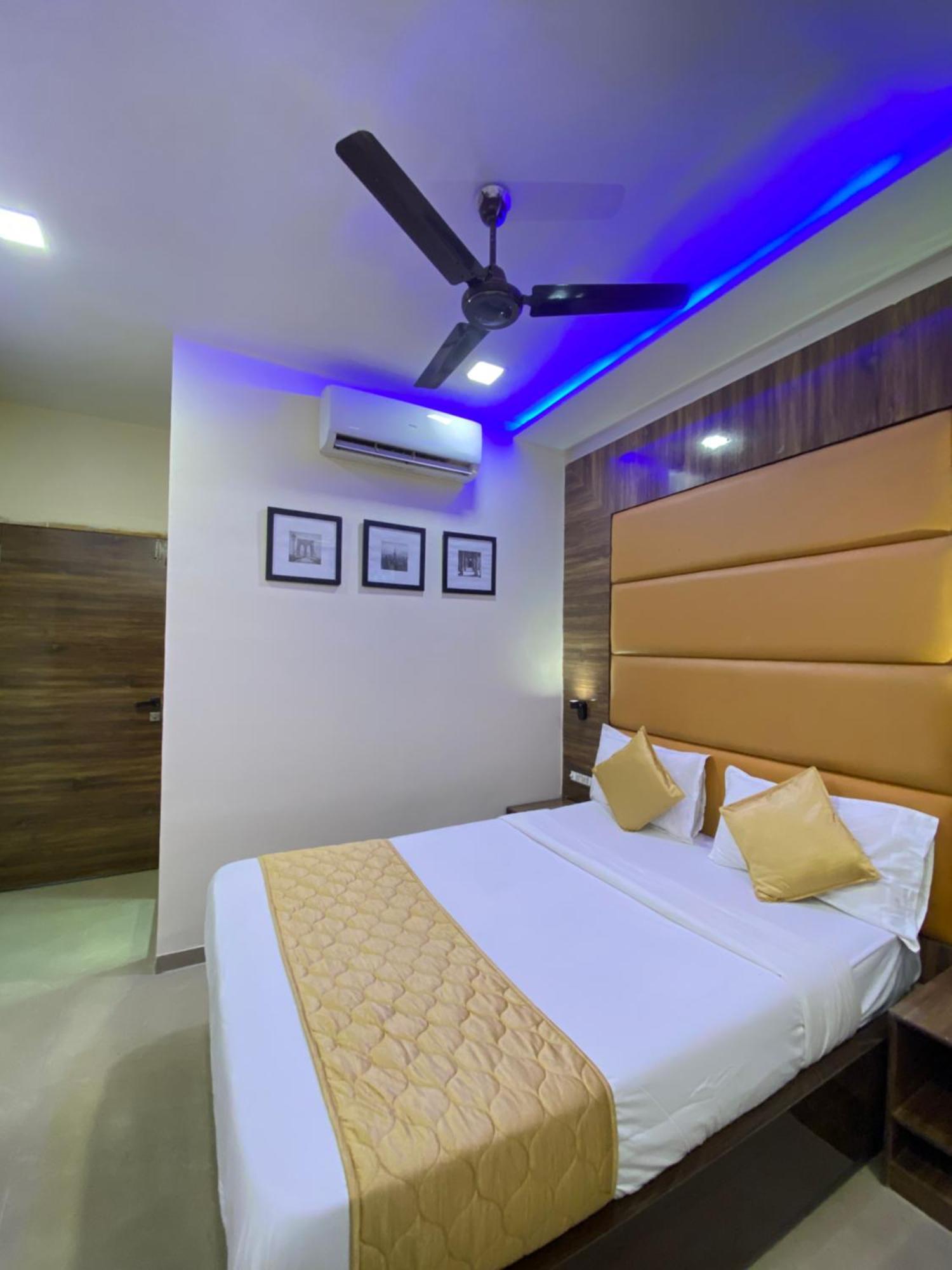 Hotel Blue Wellington - Near Mumbai Airport المظهر الخارجي الصورة