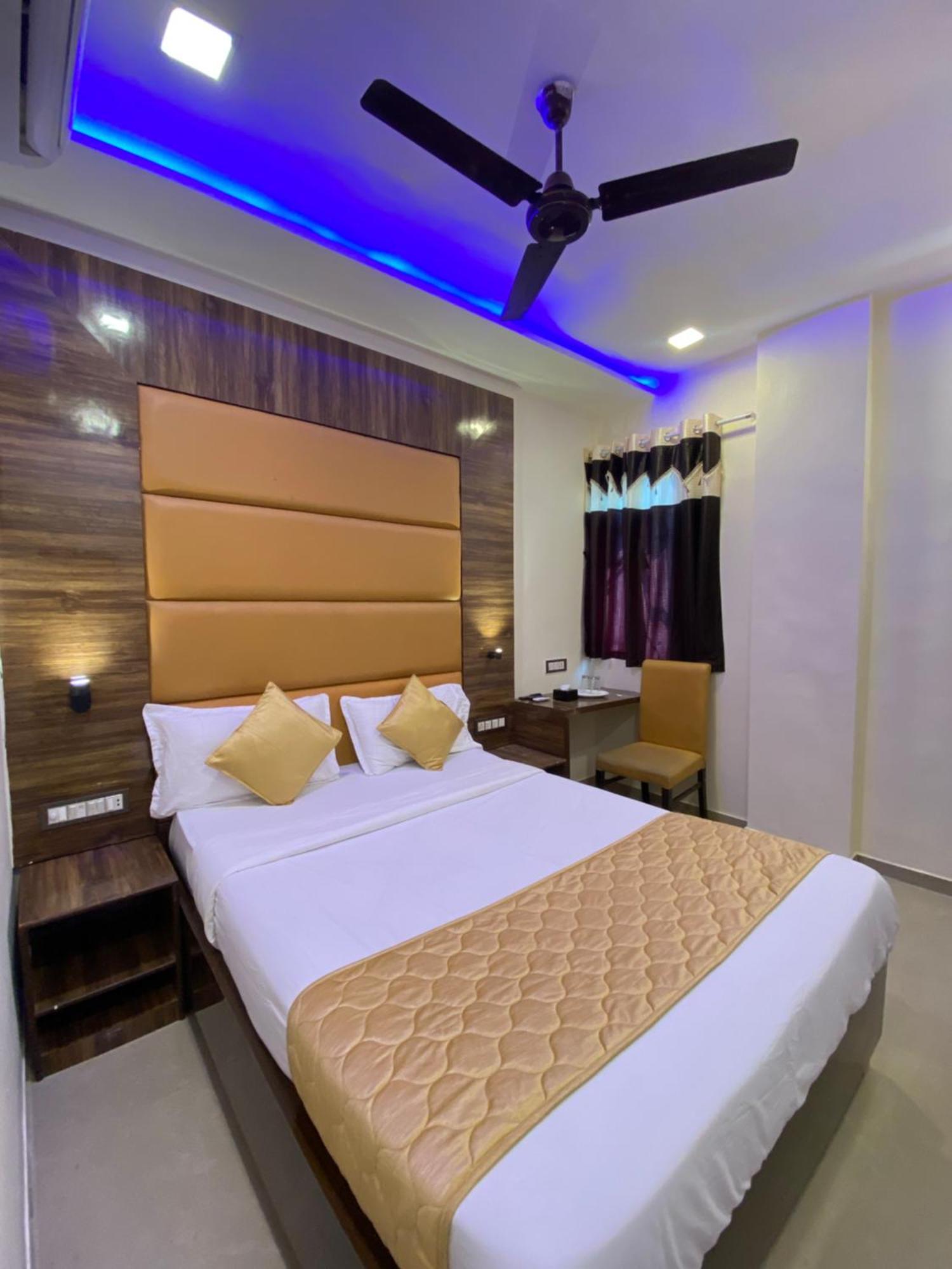 Hotel Blue Wellington - Near Mumbai Airport المظهر الخارجي الصورة