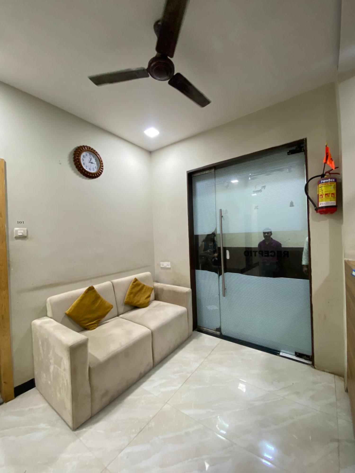 Hotel Blue Wellington - Near Mumbai Airport المظهر الخارجي الصورة