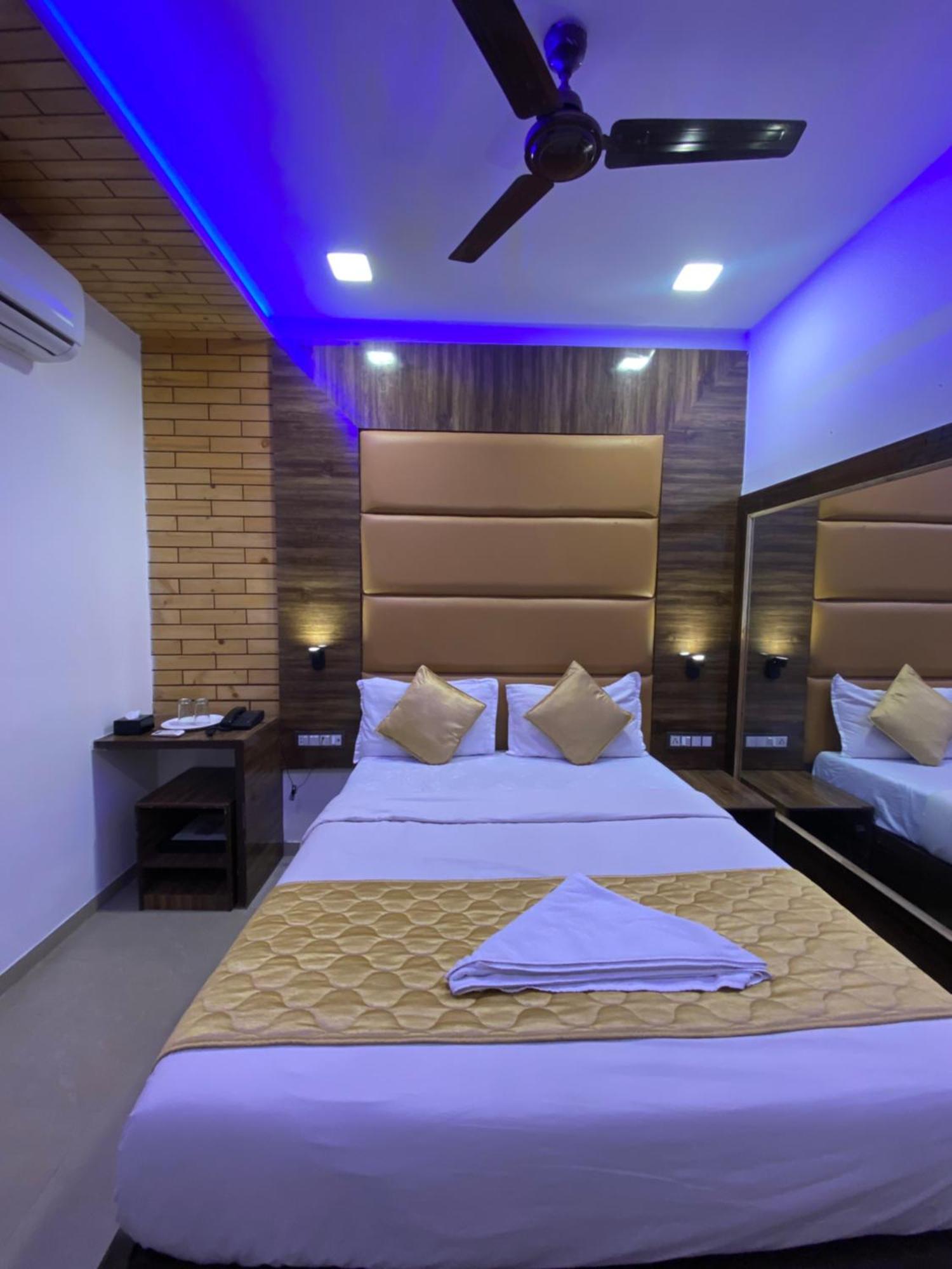 Hotel Blue Wellington - Near Mumbai Airport المظهر الخارجي الصورة
